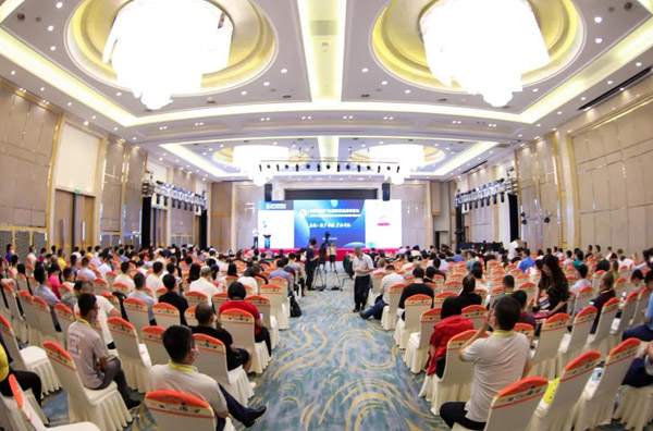 动态 || 惠嘉大动保盛装亮相东部猪业产业高峰论坛！